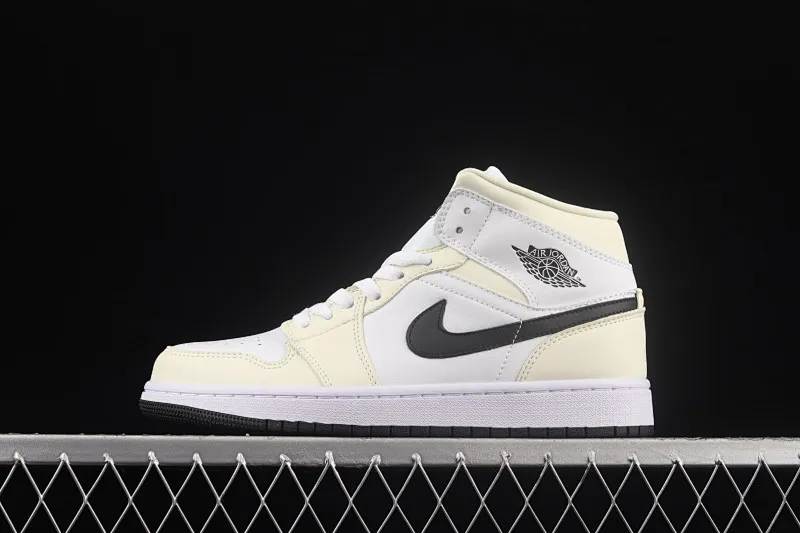 All categories Air Jordan Jordan series basketball shoes Air Jordan 1 Mid Air Jordan 1 Mid AJ1 Joe 1 white apricot milk coconut cream China basketball shoes BQ6472-121